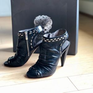 Vince Camuto Leather Shoes